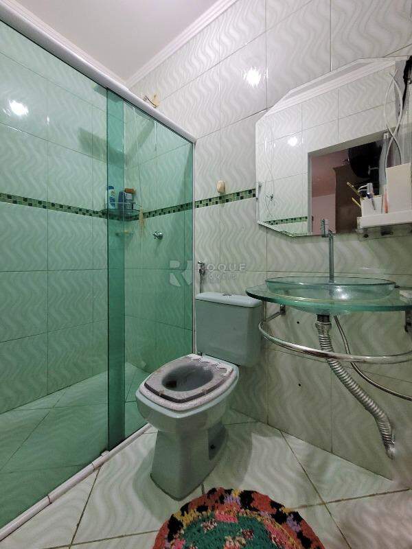 Casa Residencial à venda no bairro Vila Cristovam: WC Suíte