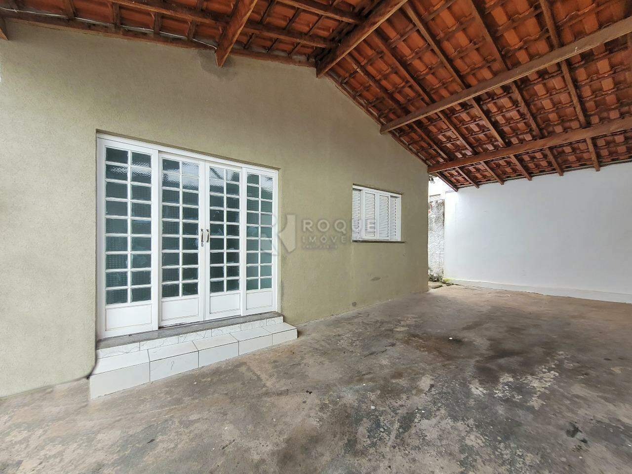 Casa Residencial à venda no bairro Vila Cristovam: Garagem