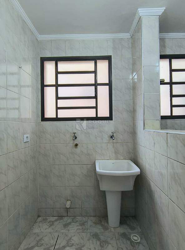 Apartamento para aluguel no bairro Jardim Ipiranga: Lavanderia