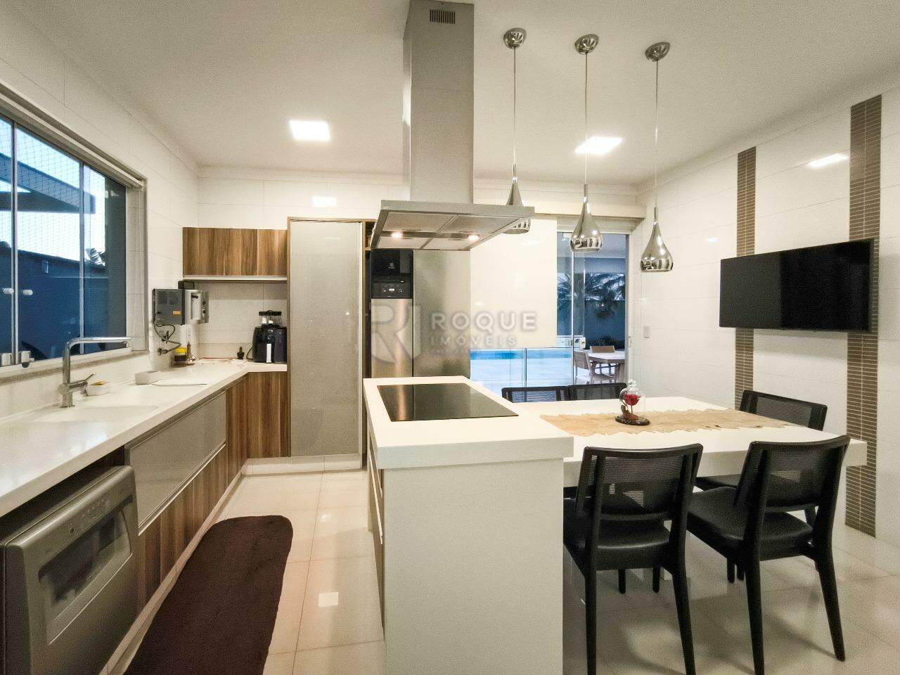 Casa em condomínio à venda no bairro Residencial Ilha de Bali: COZINHA