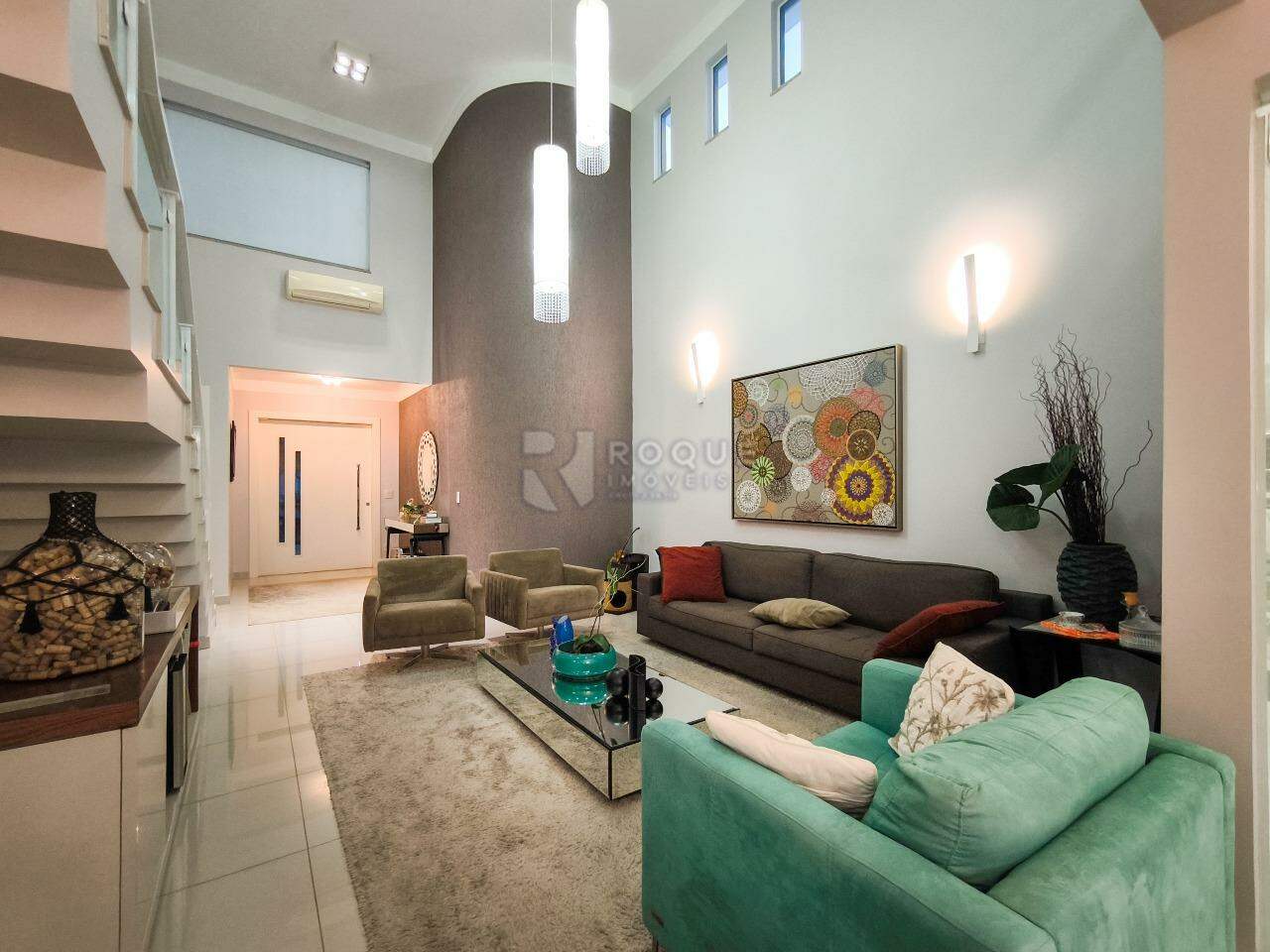Casa em condomínio à venda no bairro Residencial Ilha de Bali: SALA DE ESTAR