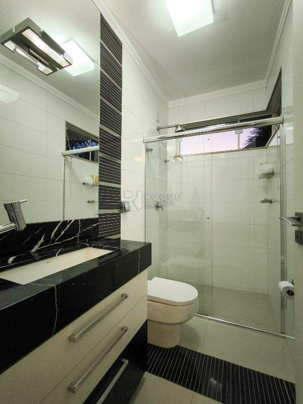 Casa em condomínio à venda no bairro Residencial Ilha de Bali: WC SUÍTE 2