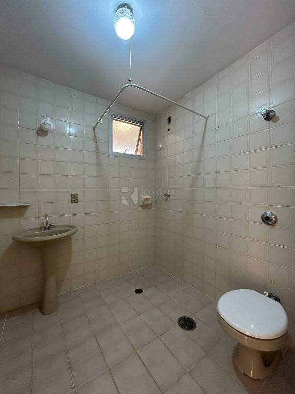 Apartamento para aluguel no bairro Cidade Jardim: WC social 