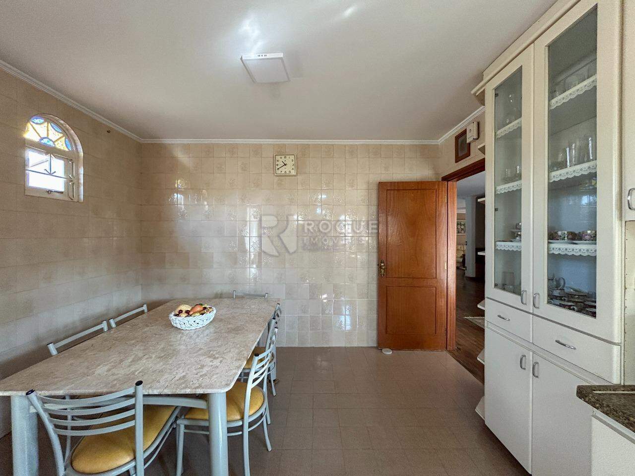 Casa Residencial para aluguel no bairro Jardim Montezuma: Cozinha
