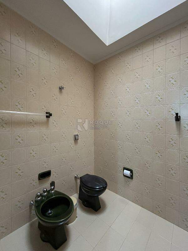 Casa Residencial para aluguel no bairro Jardim Montezuma: WC social