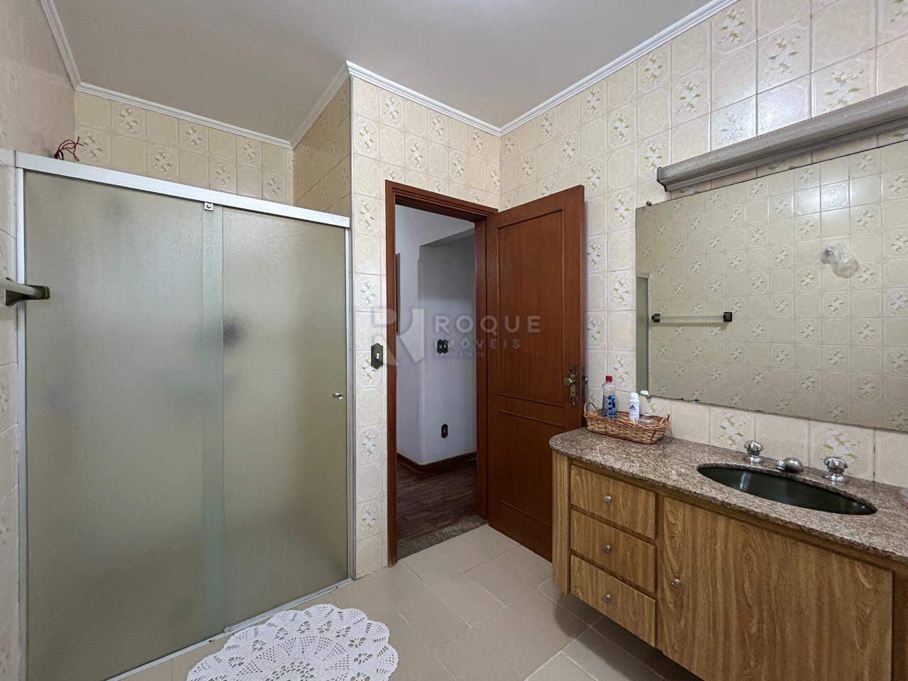 Casa Residencial para aluguel no bairro Jardim Montezuma: WC suíte