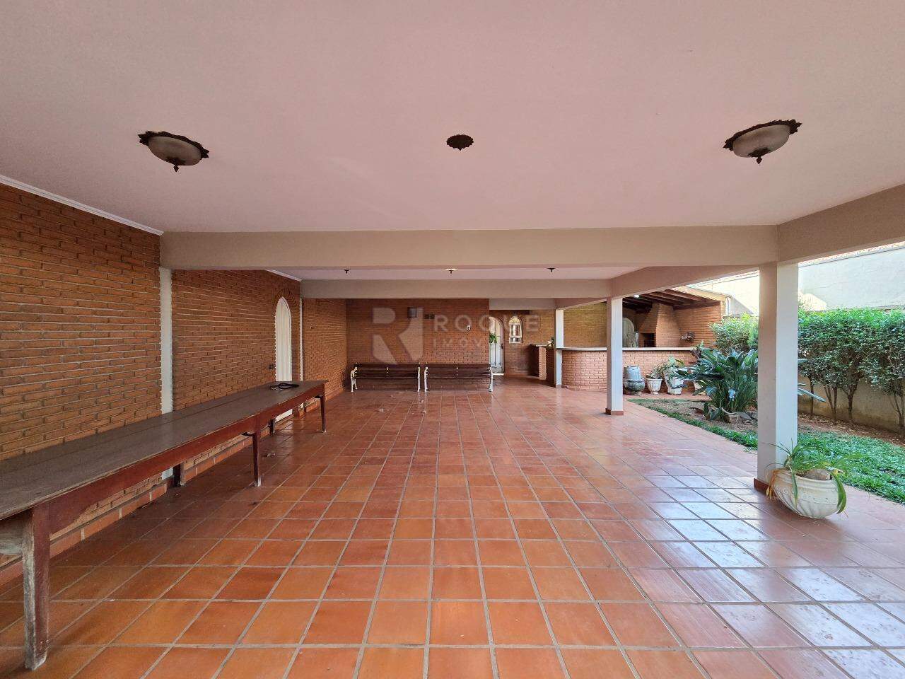 Casa Residencial para aluguel no bairro Jardim Montezuma: Garagem