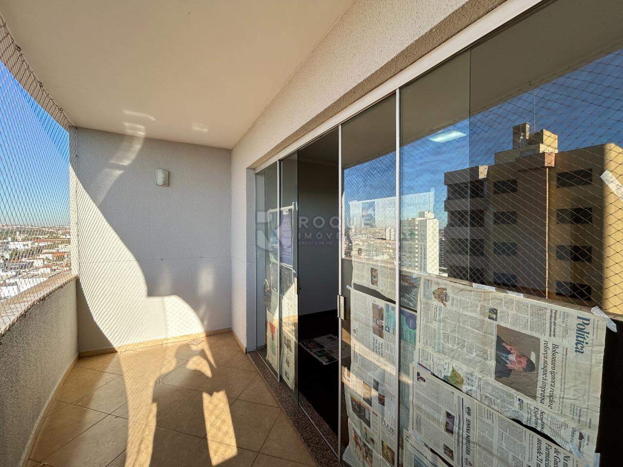 Apartamento para aluguel no bairro Centro: Sacada 