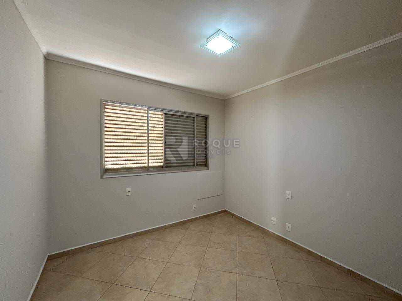Apartamento para aluguel no bairro Centro: Dormitório 3