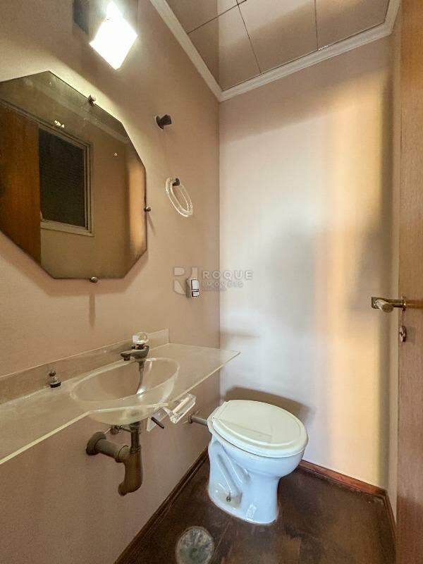 Apartamento para aluguel no bairro Centro: Lavabo 