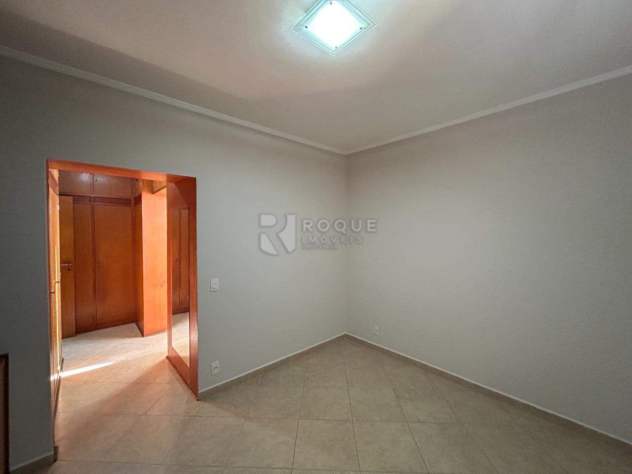Apartamento para aluguel no bairro Centro: Dormitório 2 suíte 