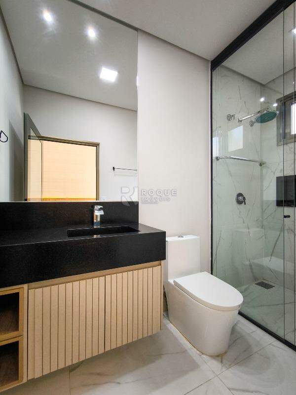 Casa em condomínio à venda no bairro Villaggio San Pietro: WC SUÍTE 3