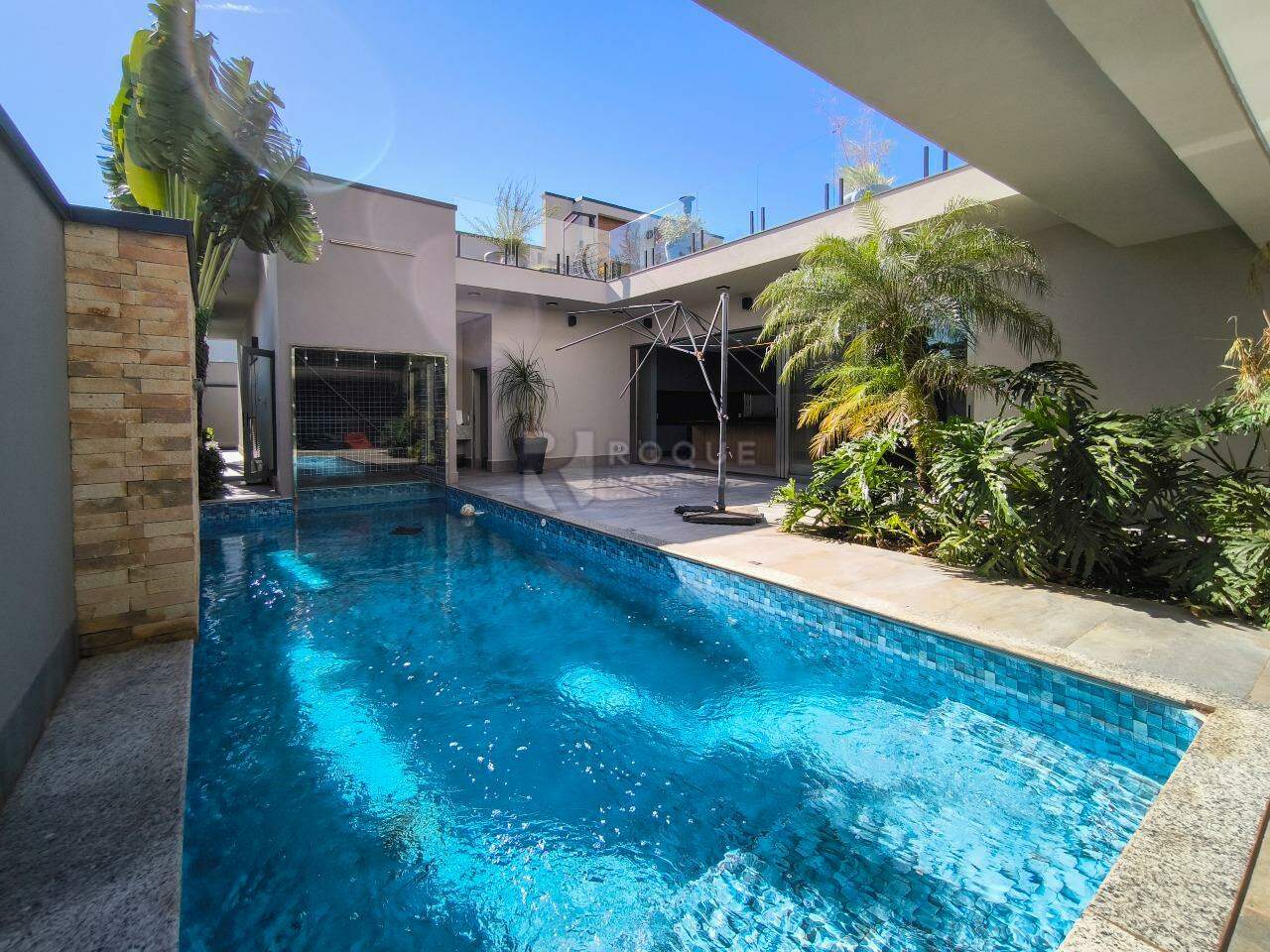 Casa em condomínio à venda no bairro Villaggio San Pietro: PISCINA