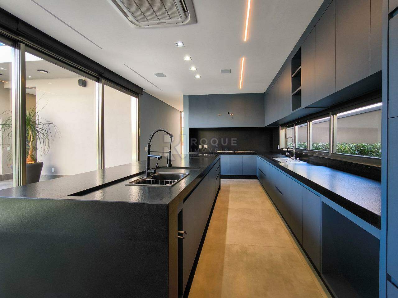 Casa em condomínio à venda no bairro Villaggio San Pietro: COZINHA