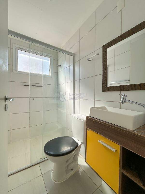 Apartamento para aluguel no bairro Residencial Rubi: WC social 