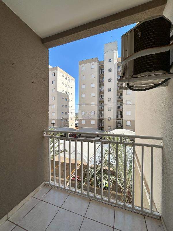Apartamento para aluguel no bairro Residencial Rubi: Sacada 