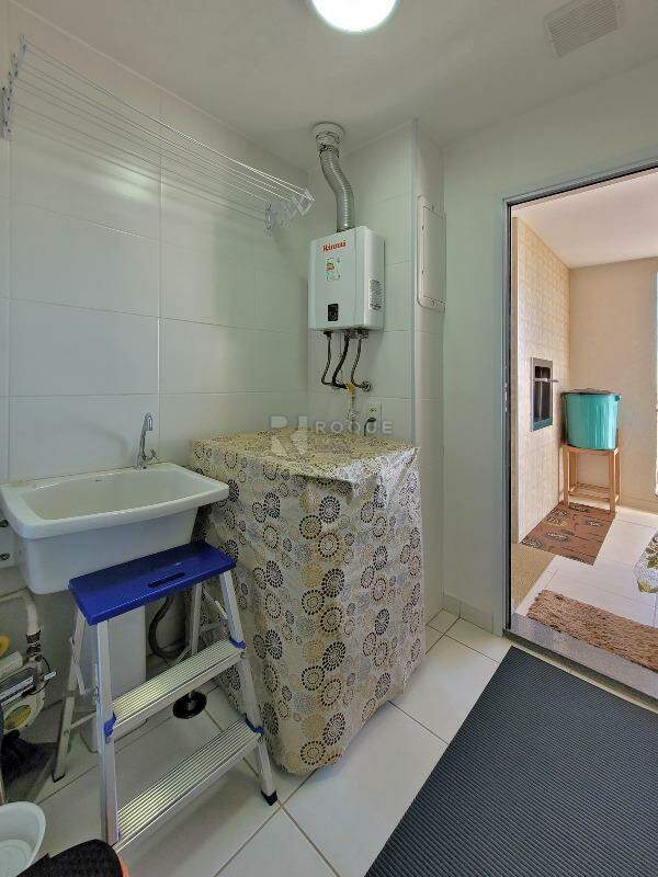 Apartamento à venda no bairro Vila Santa Rosália: Área de serviço