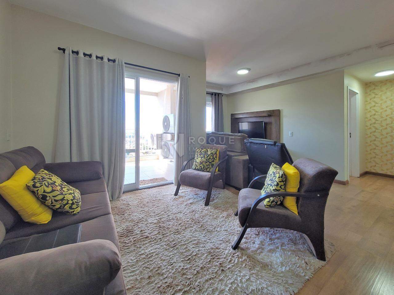 Apartamento à venda no bairro Vila Santa Rosália: Sala integrada