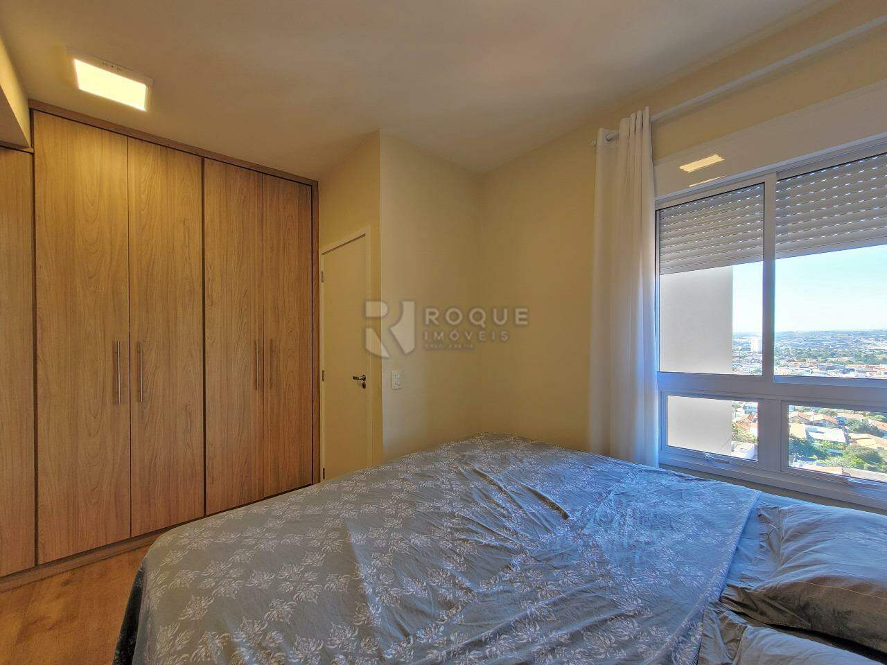 Apartamento à venda no bairro Vila Santa Rosália: Suíte