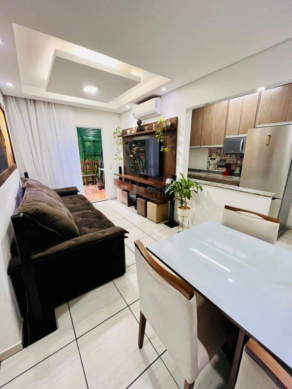 Apartamento à venda no bairro Jardim Esmeralda: