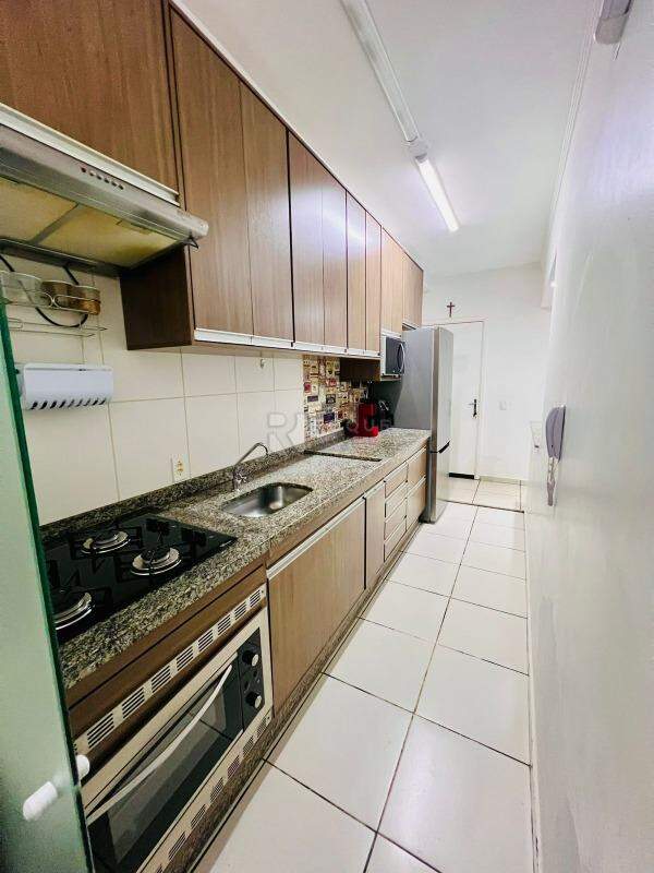Apartamento à venda no bairro Jardim Esmeralda: 