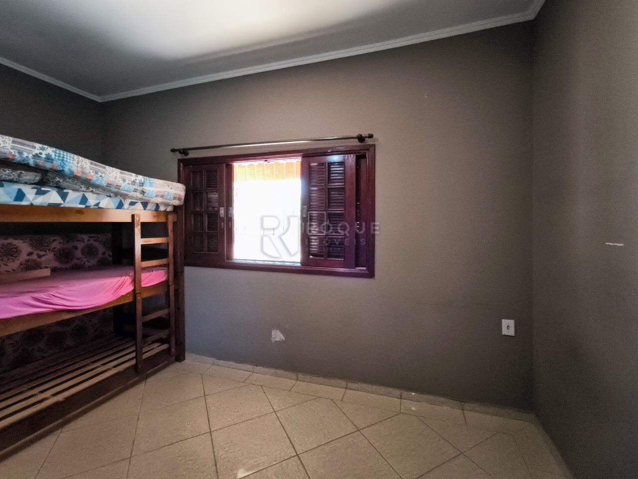 Chácara à venda no bairro Bairro dos Pires: SUÍTE