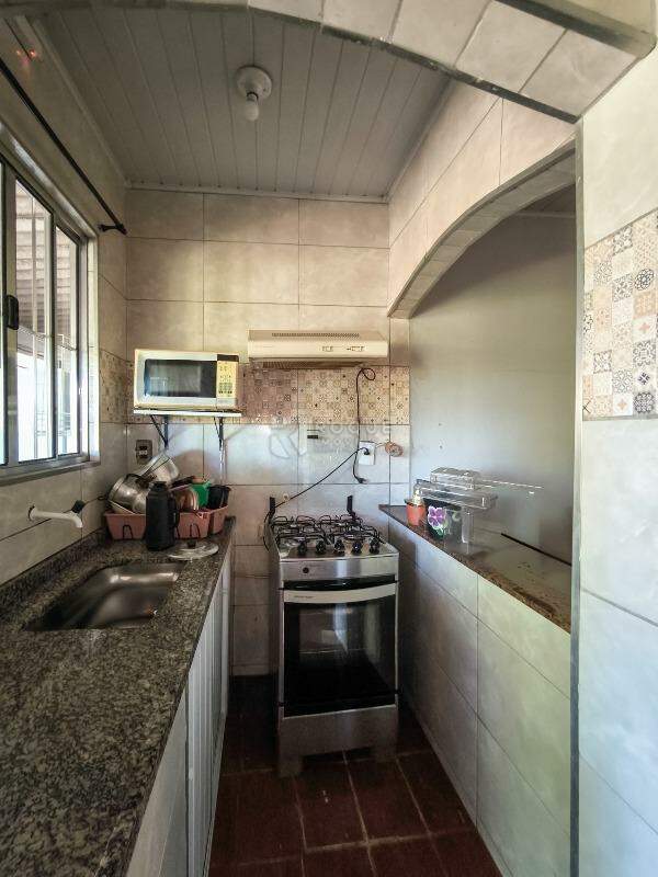 Chácara à venda no bairro Pires de Baixo: COZINHA