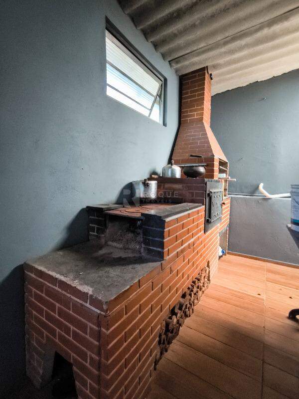 Chácara à venda no bairro Pires de Baixo: CHURRASQUEIRA