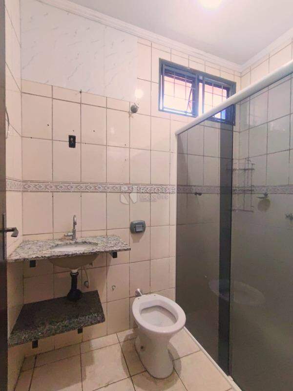Casa Residencial para aluguel no bairro Jardim Residencial Regina Bastelli: WC