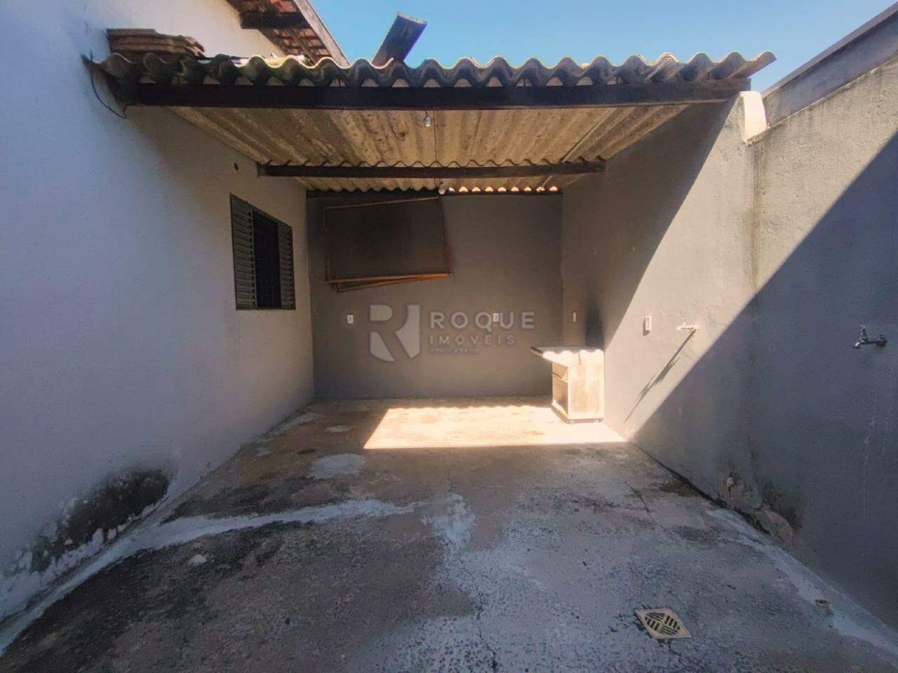 Casa Residencial para aluguel no bairro Jardim Residencial Regina Bastelli: Quintal