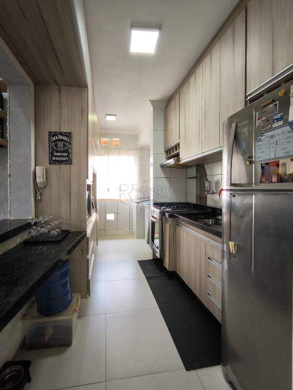 Apartamento à venda no bairro Vila Queiroz: COZINHA