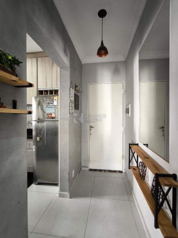 Apartamento à venda no bairro Vila Queiroz: HALL DE ENTRADA