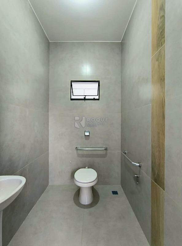 Salão para aluguel no bairro Vila Teixeira Marques: Wc social 02 sala 