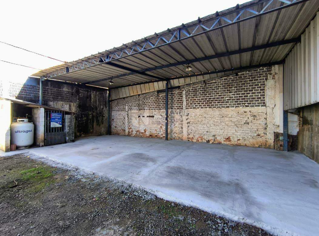 Barracão/Galpão para aluguel no bairro Vila Nova: Fundos