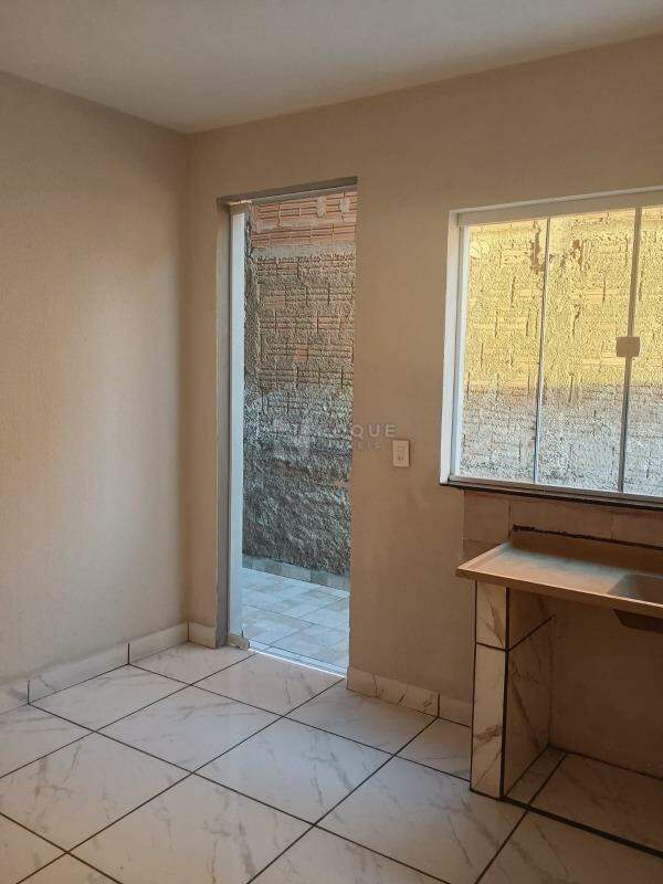 Casa Residencial à venda no bairro Parque Hippolyto: Cozinha inferiror