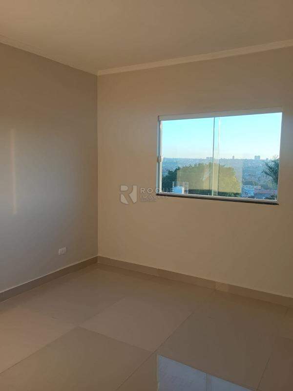Casa Residencial à venda no bairro Parque Hippolyto: Dormitorio superior