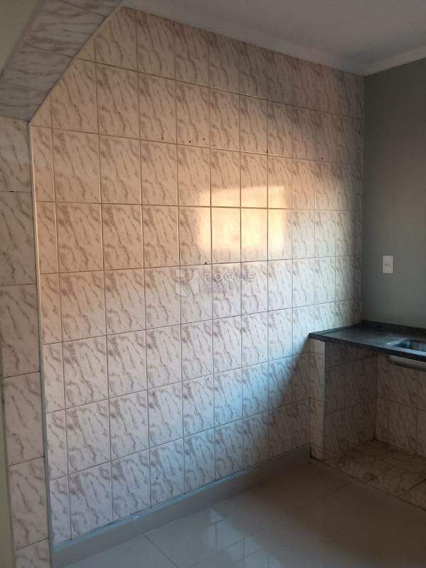Casa Residencial à venda no bairro Parque Hippolyto: Cozinha superiror