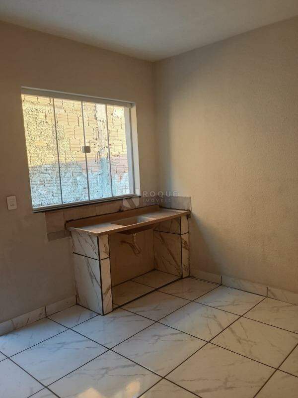 Casa Residencial à venda no bairro Parque Hippolyto: Cozinha inferior