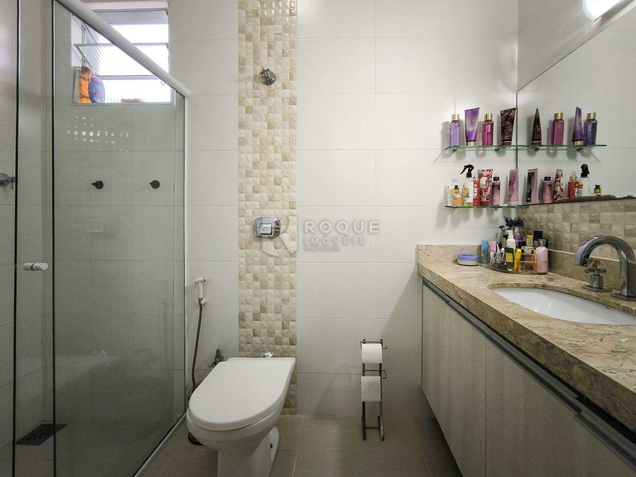 Casa Residencial à venda no bairro Vila Cristovam: WC SUÍTE