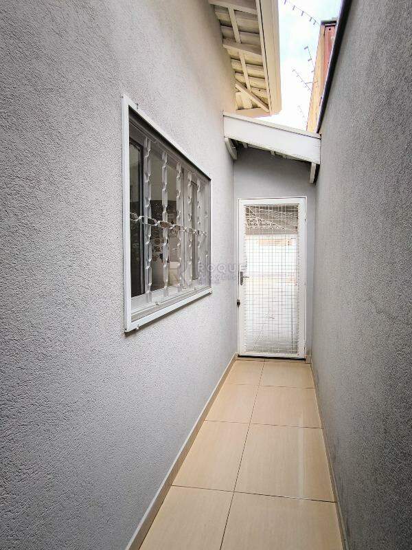 Casa Residencial à venda no bairro Vila Cristovam: ENTRADA DE SERVIÇO