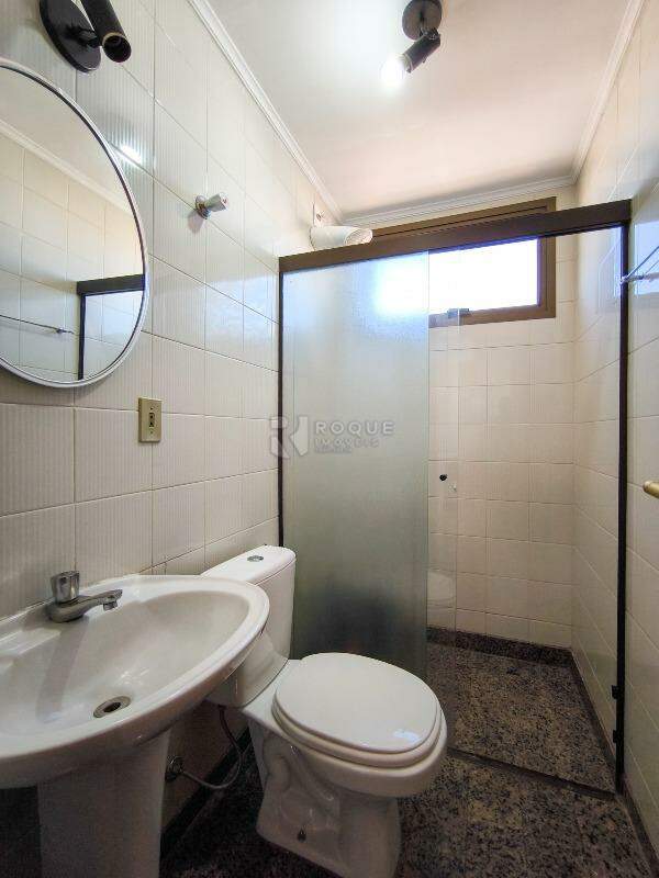 Apartamento à venda no bairro Centro: BANHEIRO ÁREA DE SERVIÇO