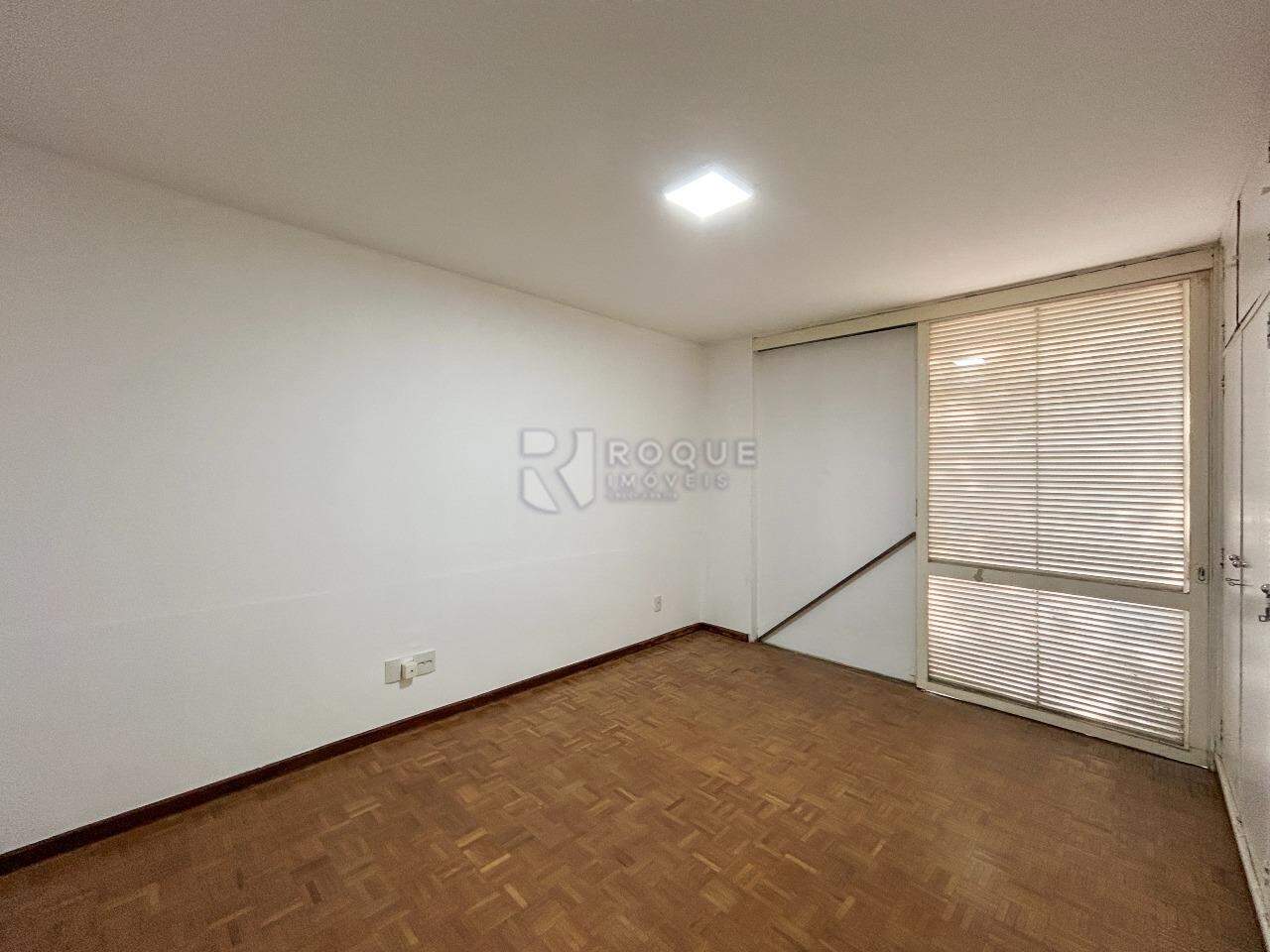 Casa Comercial para aluguel no bairro Centro: Sala 1