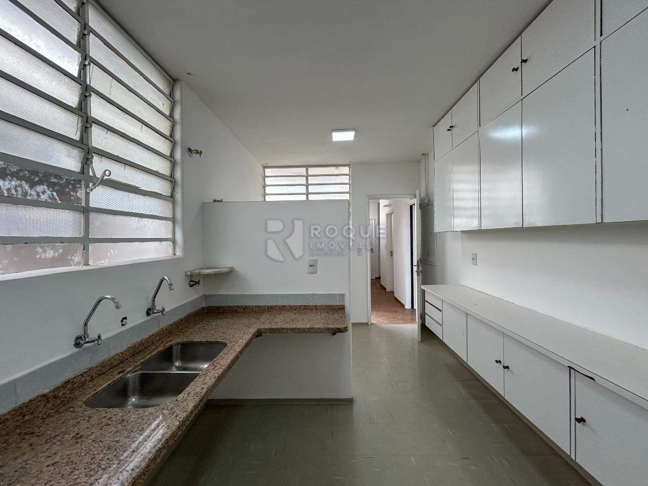 Casa Comercial para aluguel no bairro Centro: Cozinha