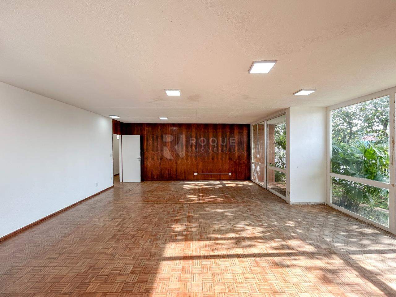 Casa Comercial para aluguel no bairro Centro: Sala