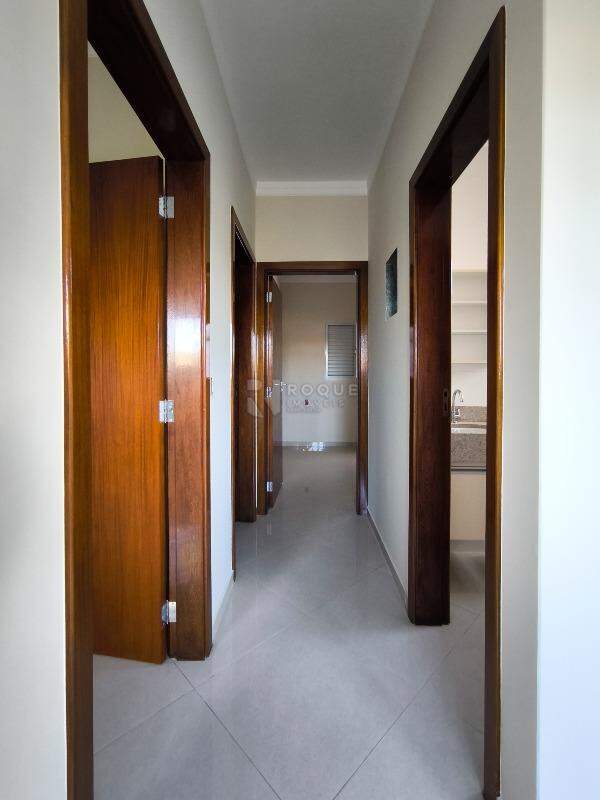 Casa Residencial à venda no bairro Jardim Residencial Graminha II: CORREDOR INTERNO