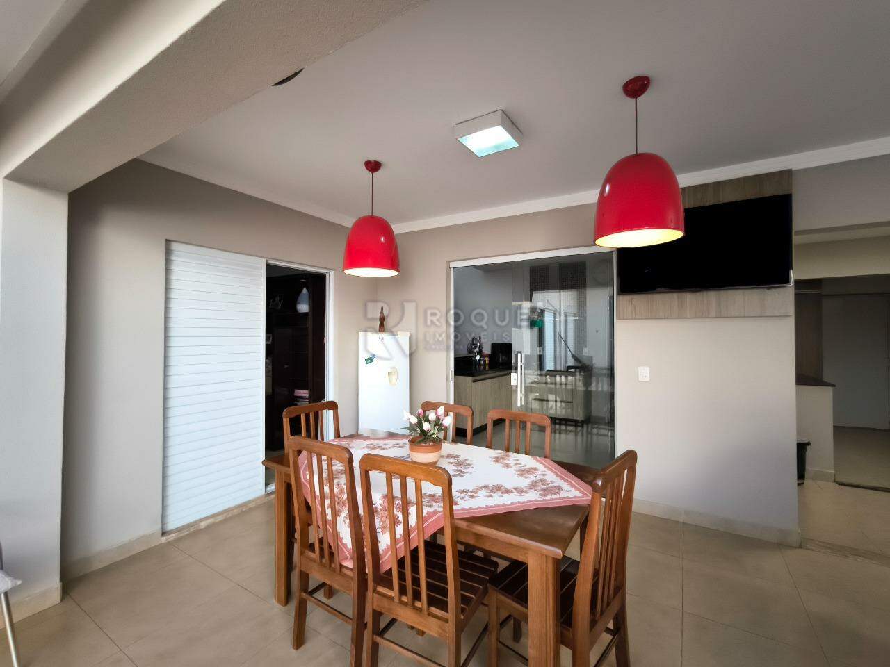 Casa em condomínio à venda no bairro Parque Residencial Roland: ÁREA GOURMET