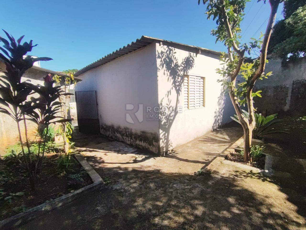 Casa Residencial para aluguel no bairro Jardim Vanessa: Quintal