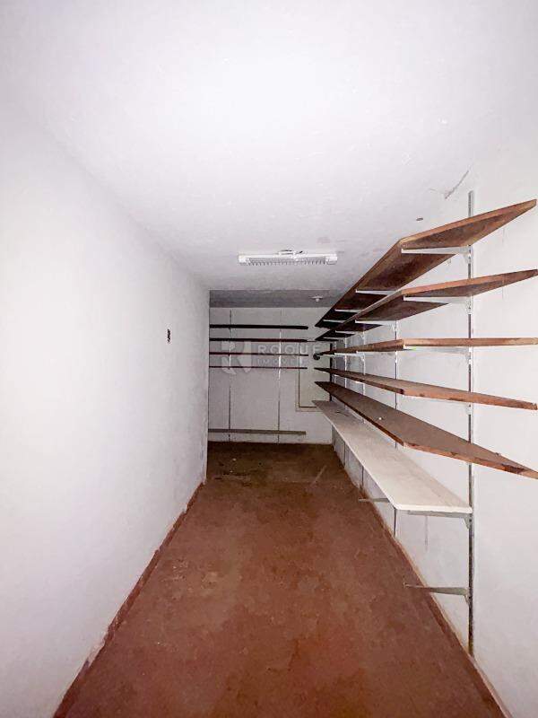 Barracão/Galpão para aluguel no bairro Vila Cidade Jardim: Sala subsolo
