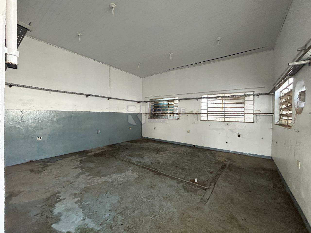 Barracão/Galpão para aluguel no bairro Vila Cidade Jardim: Sala subsolo