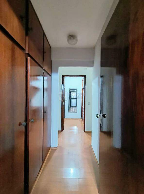 Apartamento para aluguel no bairro Centro: Dormitório 03 suíte 